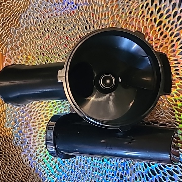 Yonanas DELUXE Soft Serve Dessert Maker with Expanded Recipe Book - Picture 9 of 16